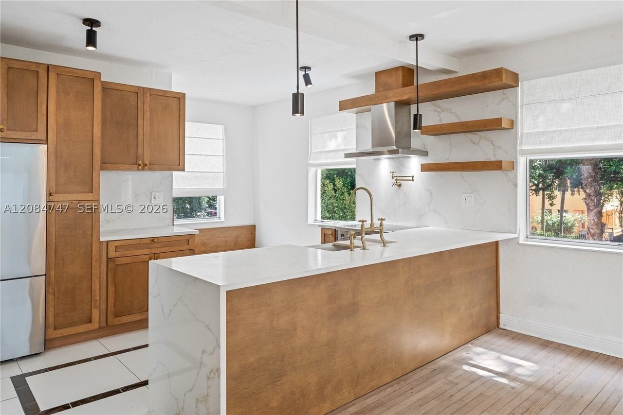 726 Meridian Ave #2 - Photo 6 of 17