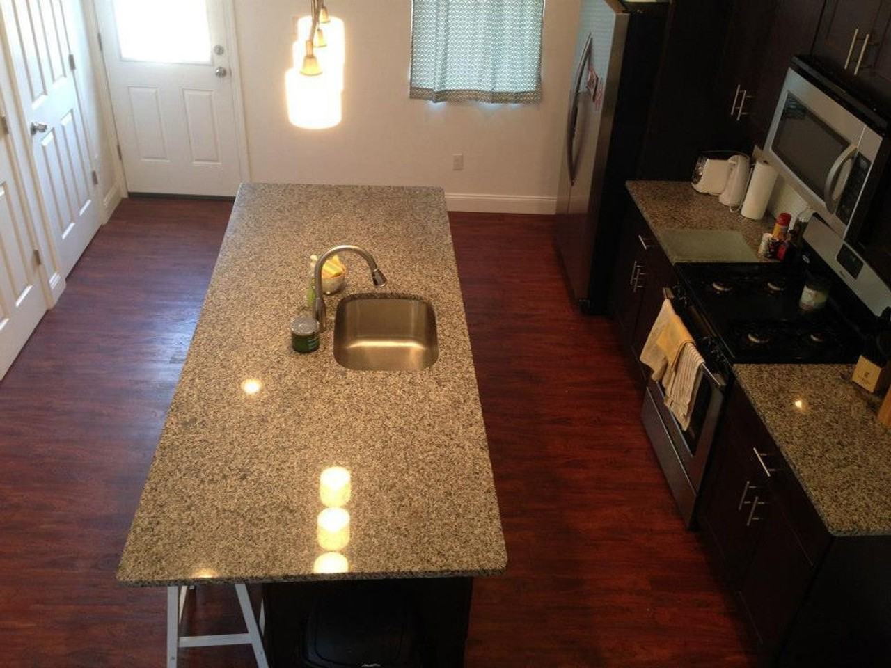 1009 Bradish St - Photo 5 of 19
