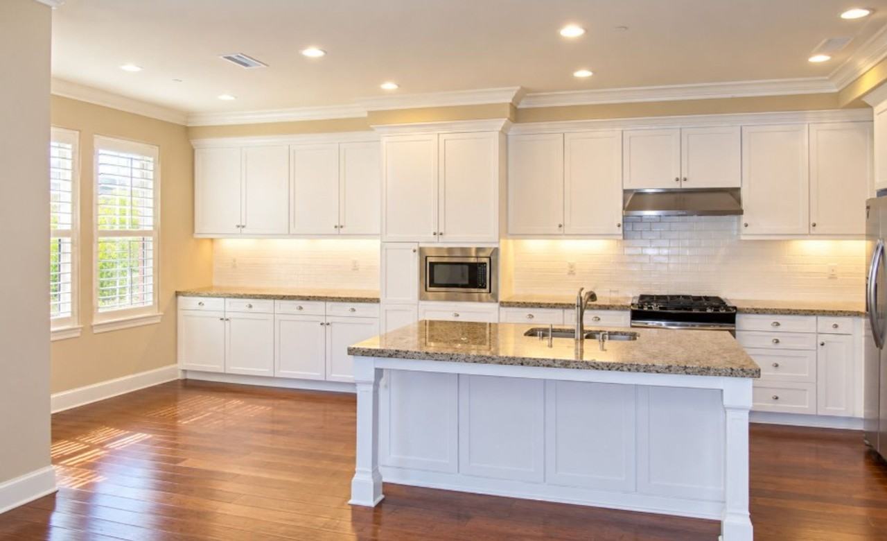 65 Devonshire - Photo 2 of 17