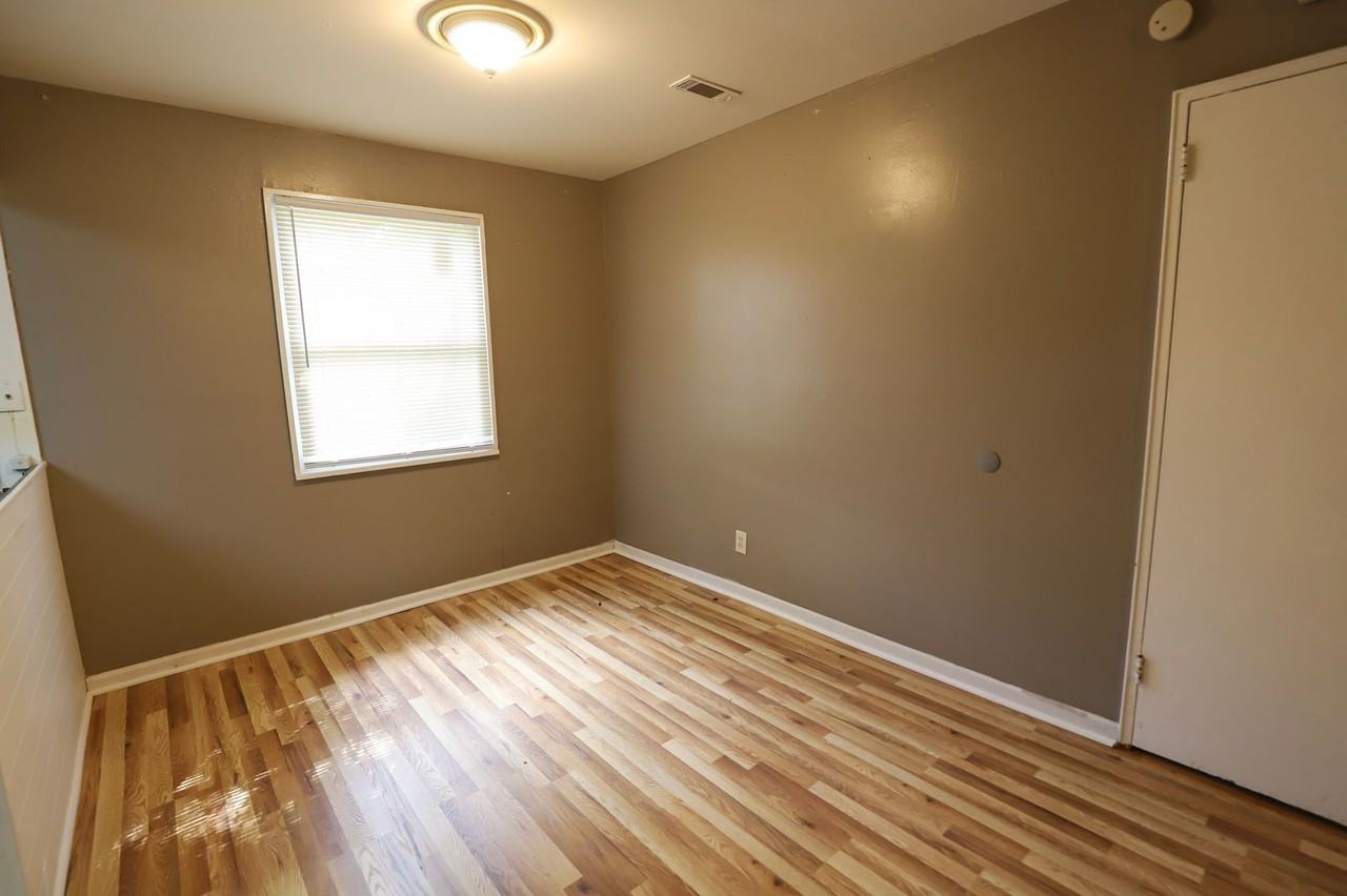 1224 George St Ne - Photo 7 of 17