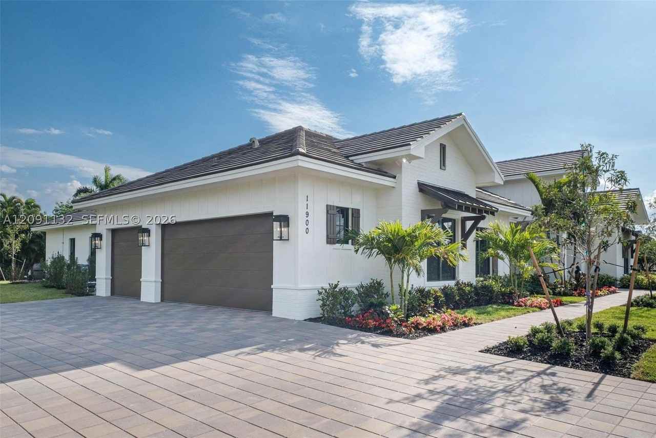 11900 Sw 14th Pl - Photo 2 of 30
