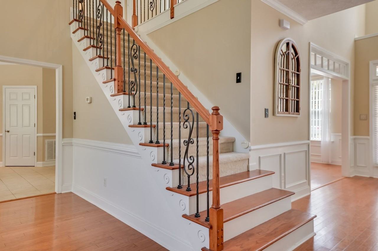 2072 Wythe Dr - Photo 6 of 50