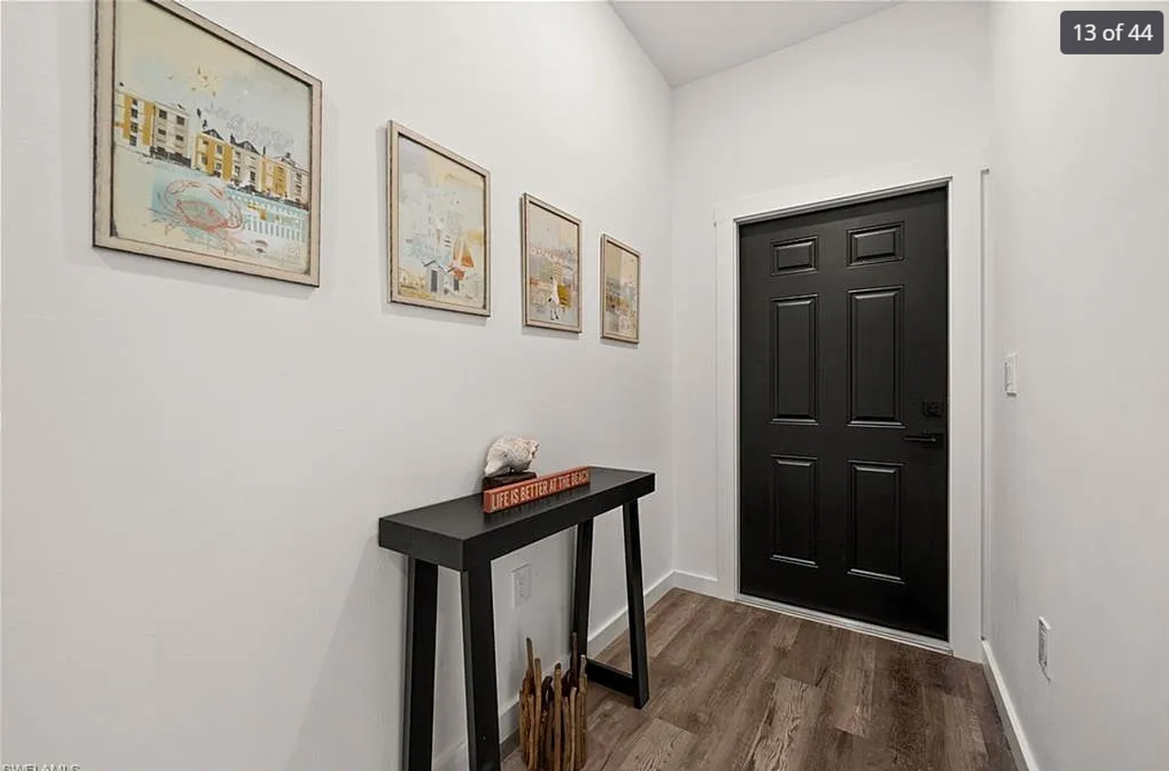 4803 Jordan Ave S - Photo 2 of 17