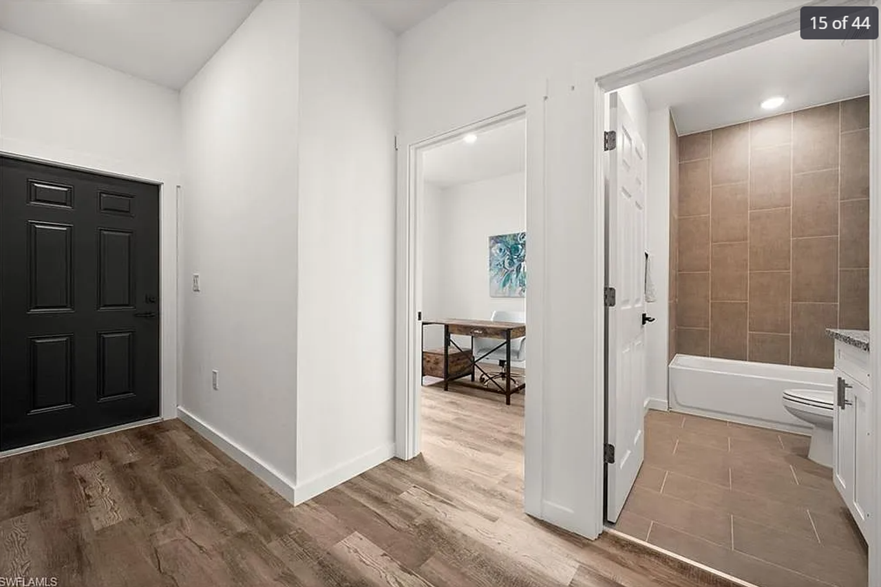 4803 Jordan Ave S - Photo 4 of 17