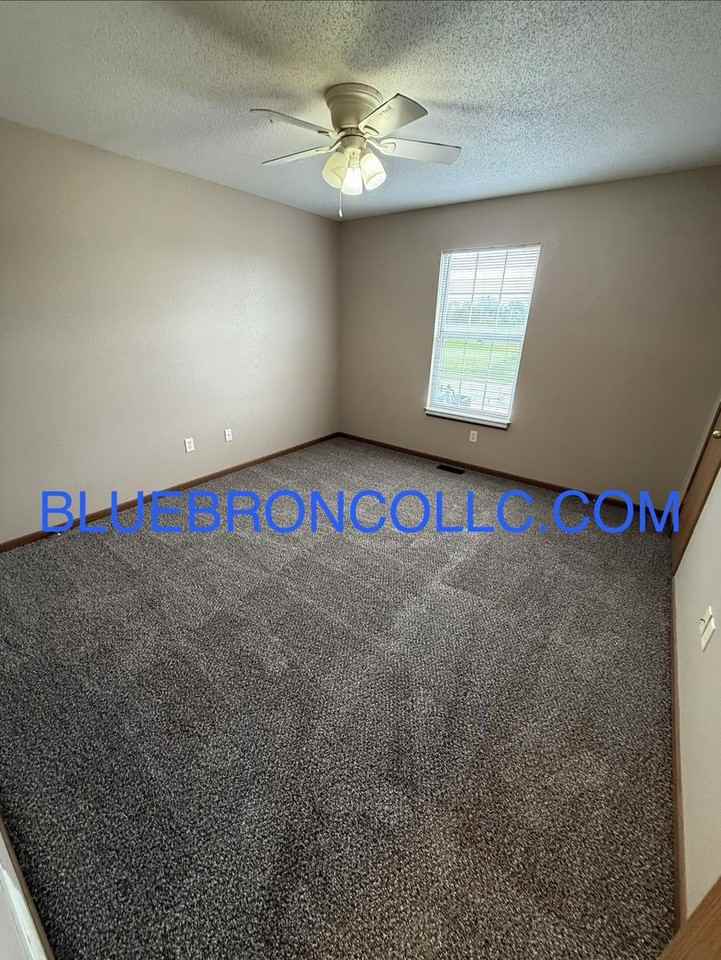 613 Willow Ln #B - Photo 6 of 8