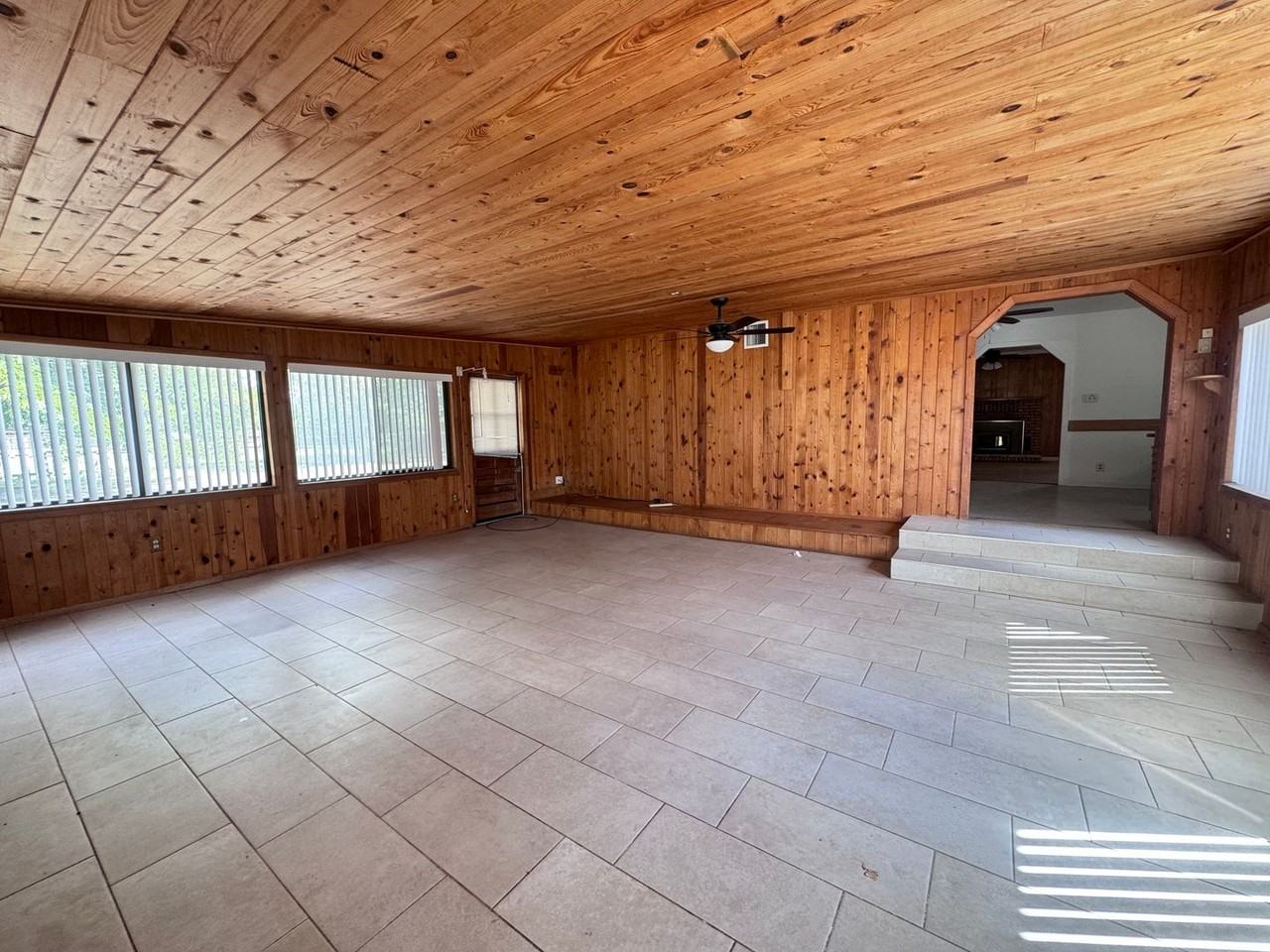 2495 Margaret Dr - Photo 4 of 15