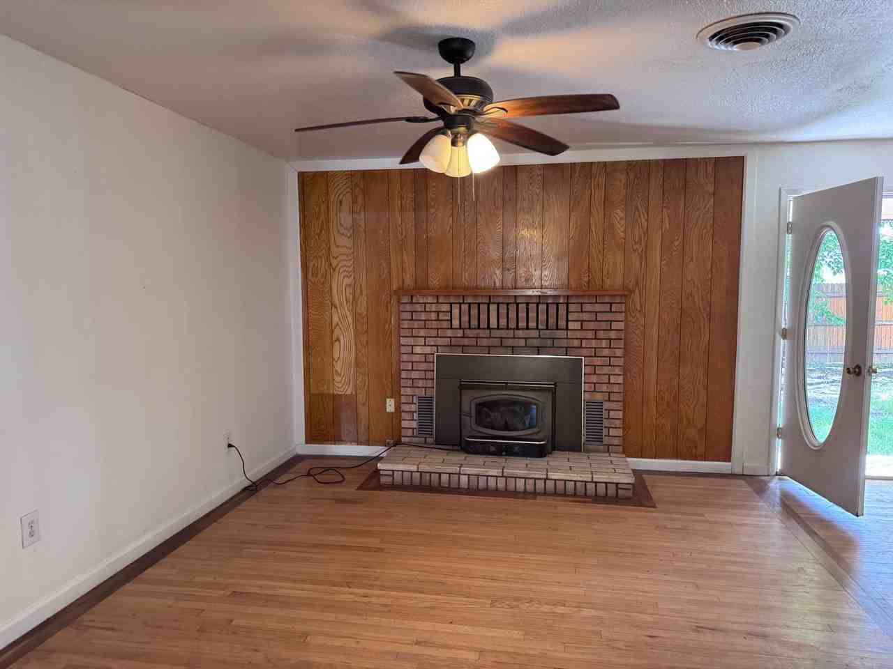 2495 Margaret Dr - Photo 5 of 15