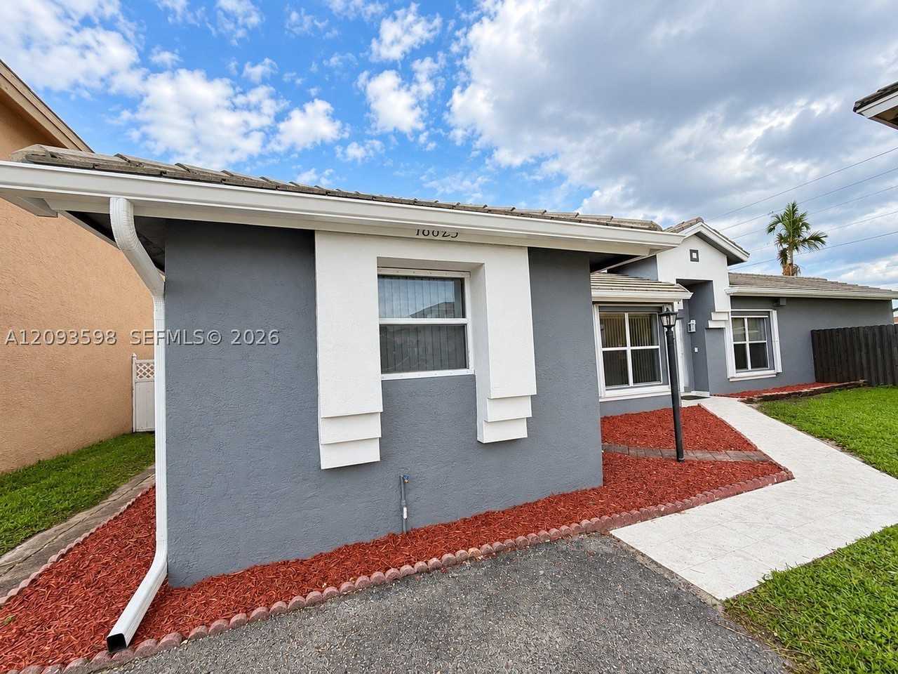 18825 Nw 52nd Ct - Photo 2 of 22