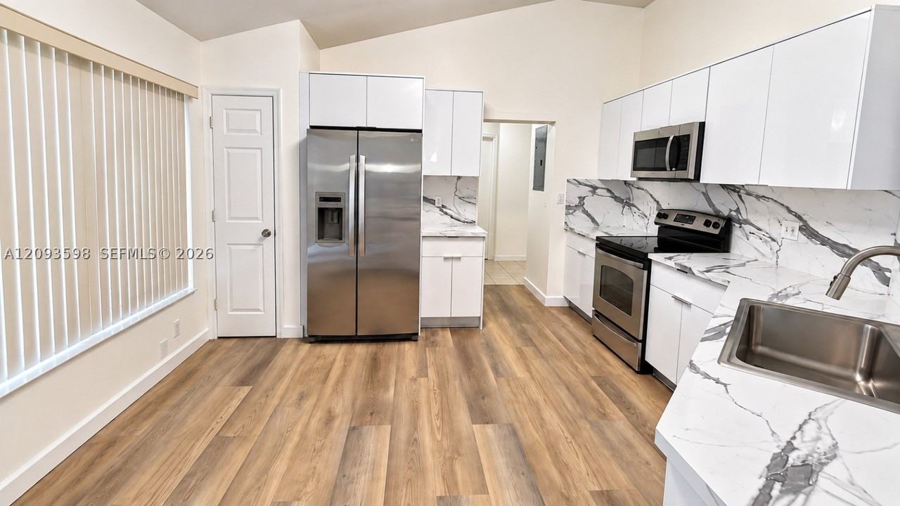 18825 Nw 52nd Ct - Photo 6 of 22