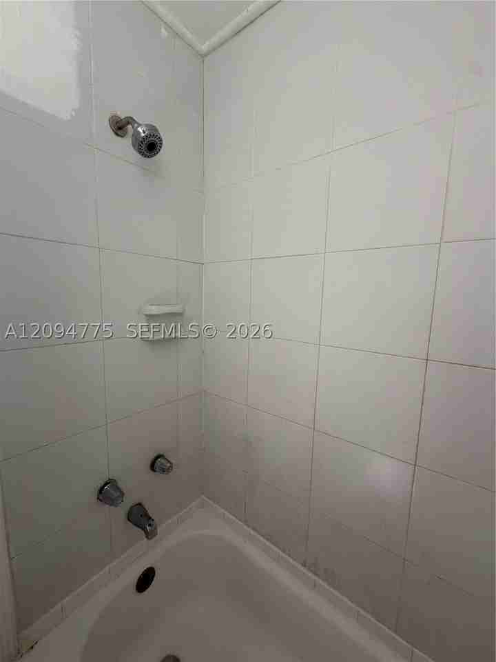 738 15th St #B2 - Photo 6 of 7