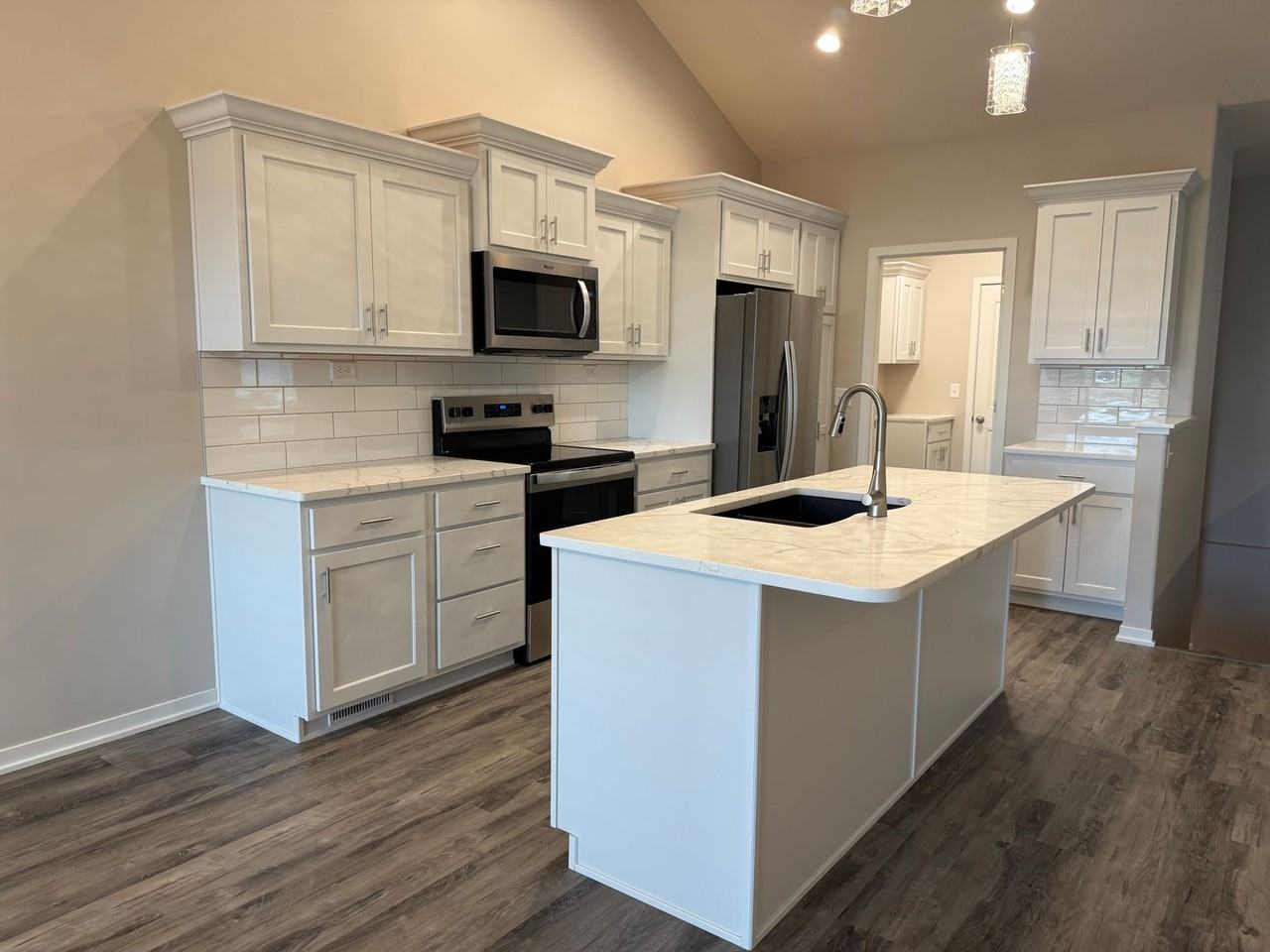8815 Bristlecone Dr - Photo 6 of 25