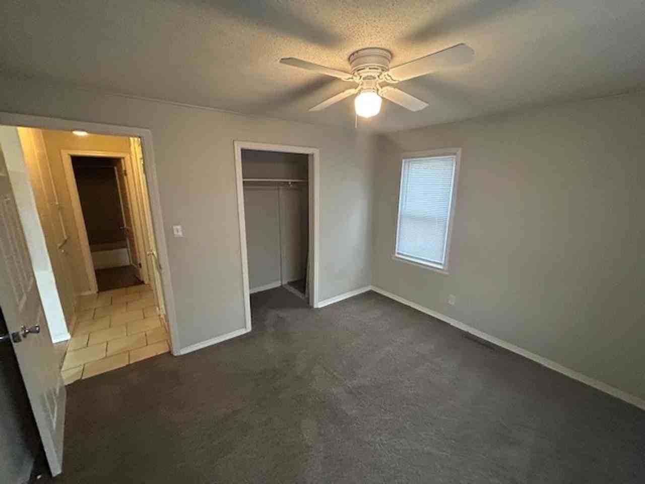 1024 S Edgemoor St - Photo 3 of 15