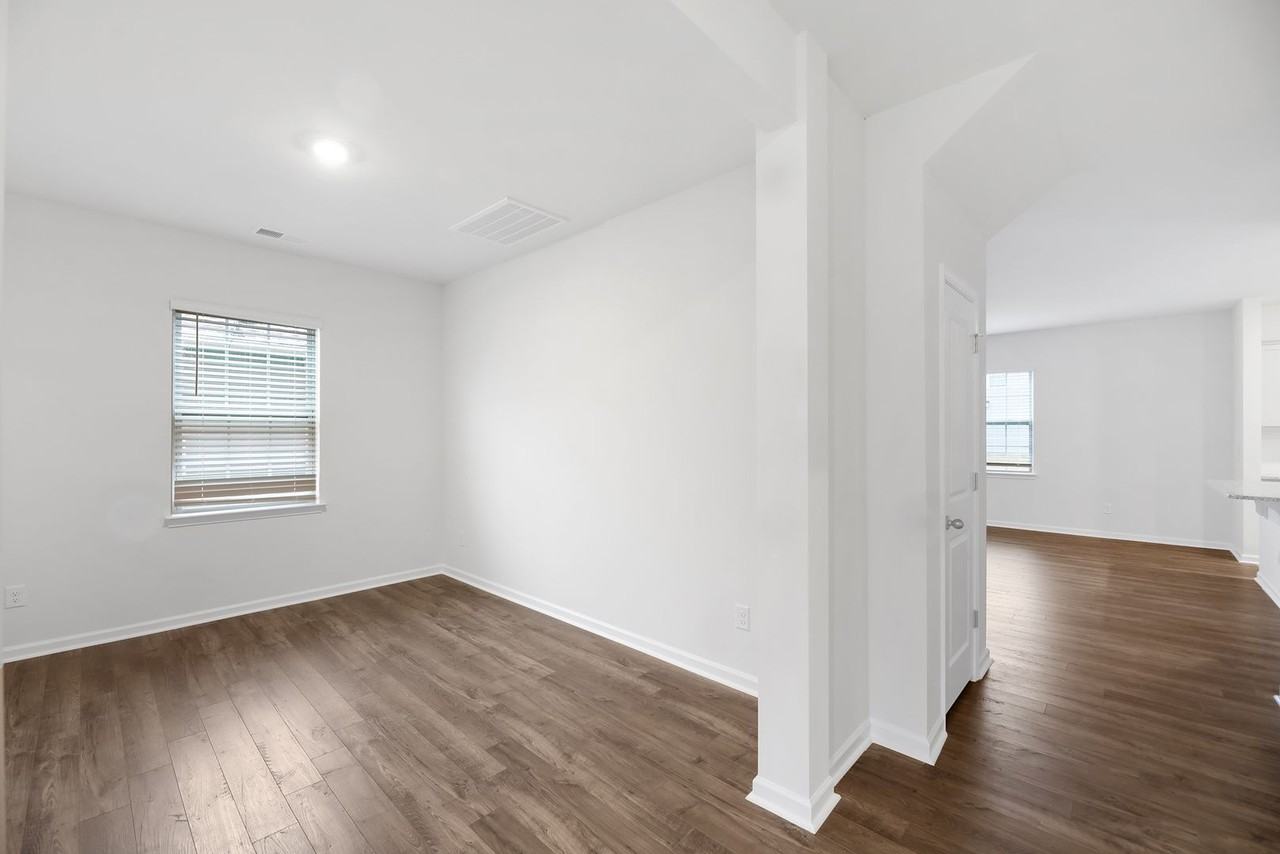 159 Scotsway Ct #1 - Photo 7 of 35