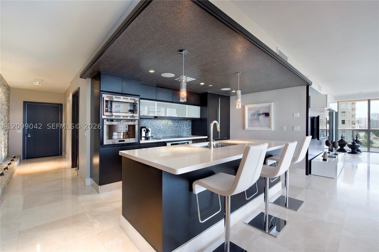 5875 Collins Ave #1008 - Photo 6 of 23