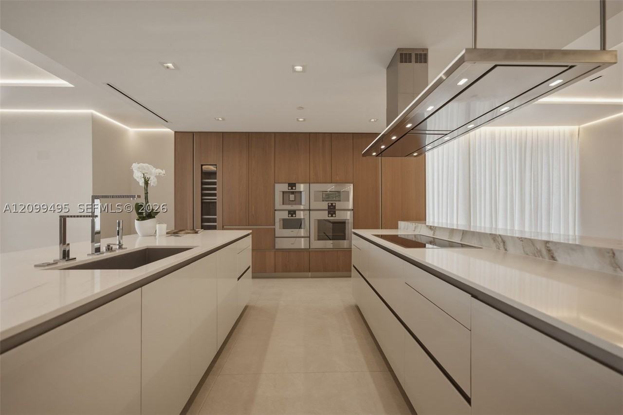 18501 Collins Ave #1404 - Photo 4 of 50