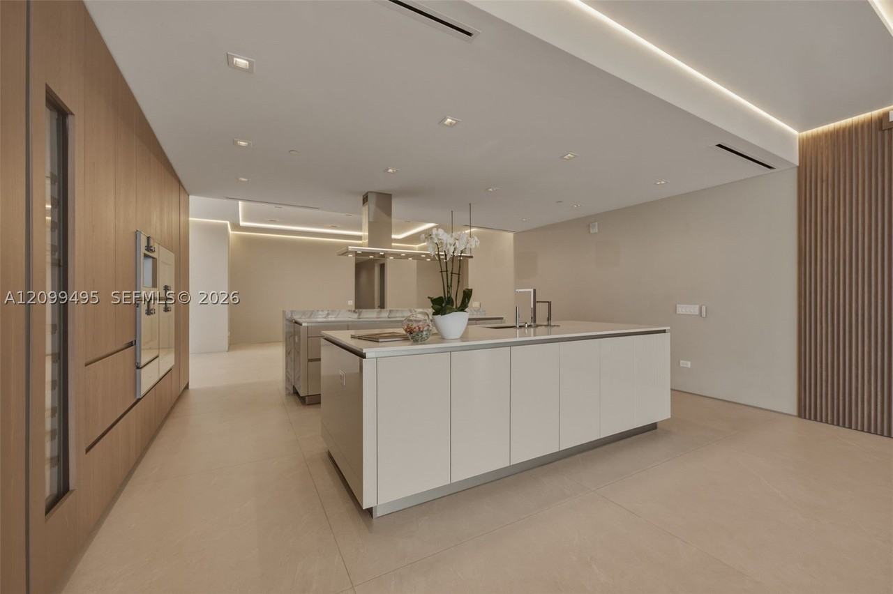 18501 Collins Ave #1404 - Photo 5 of 50
