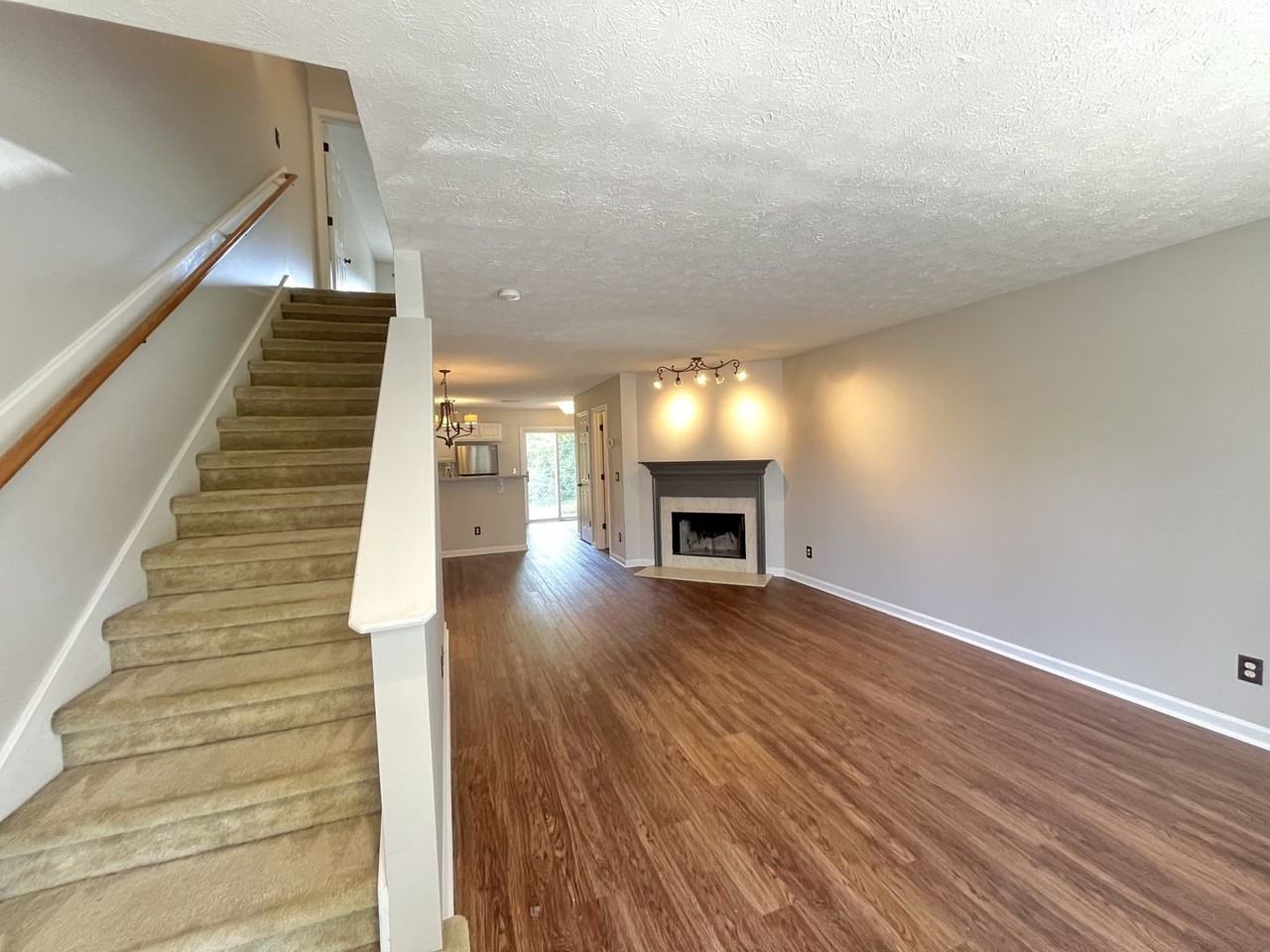 554 Flintlock Ct - Photo 2 of 18