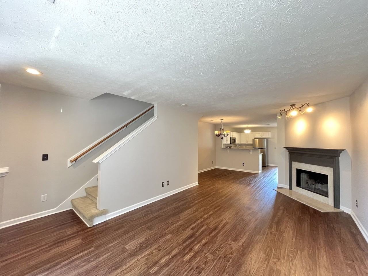 554 Flintlock Ct - Photo 3 of 18