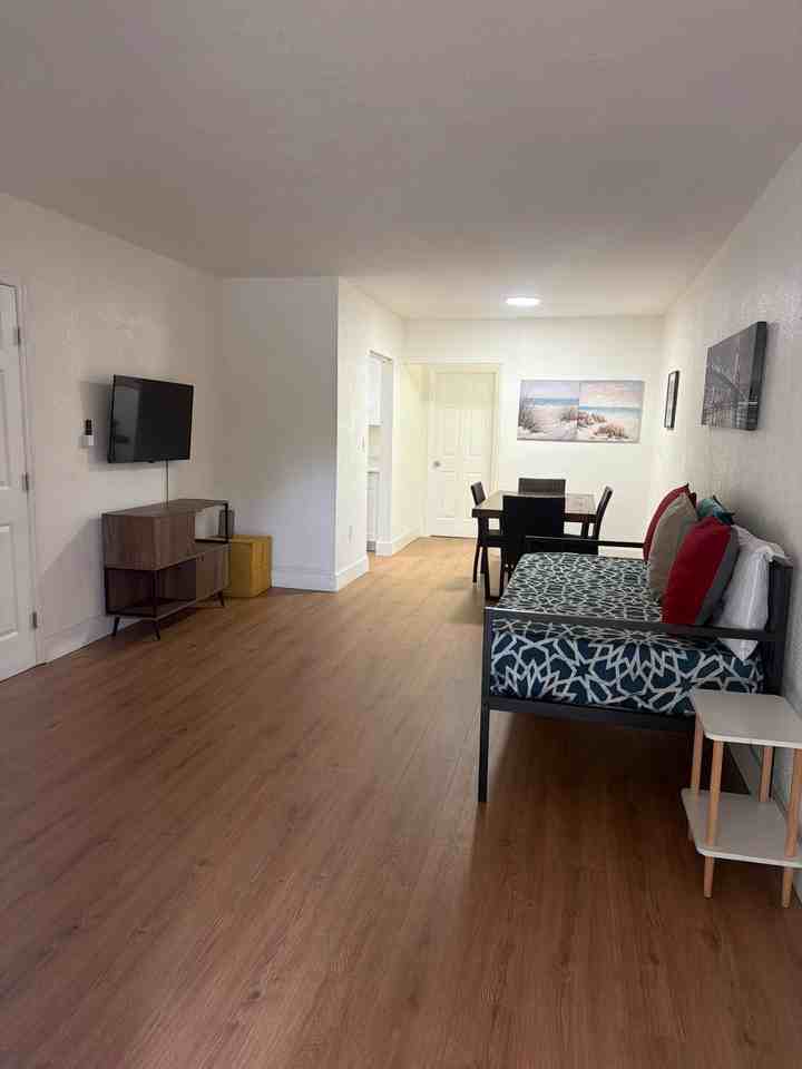 Nw 34th St - Photo 5 of 11