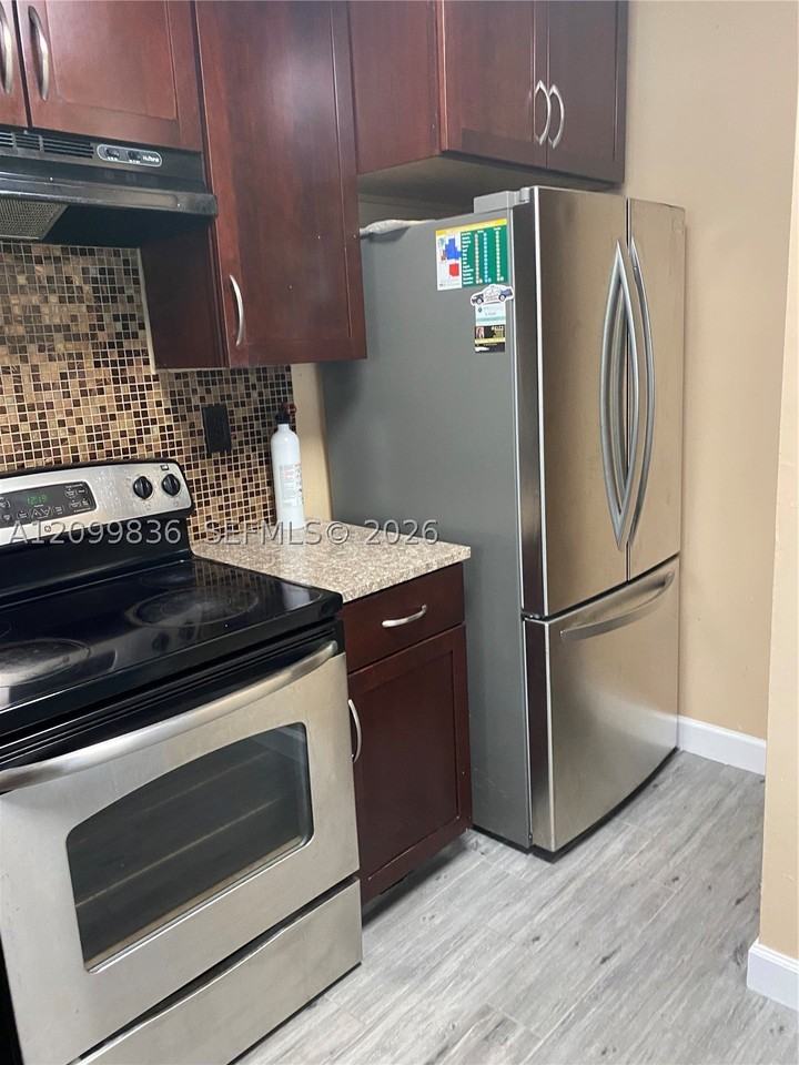1714 Nw 56th Ave #1714 - Photo 5 of 19