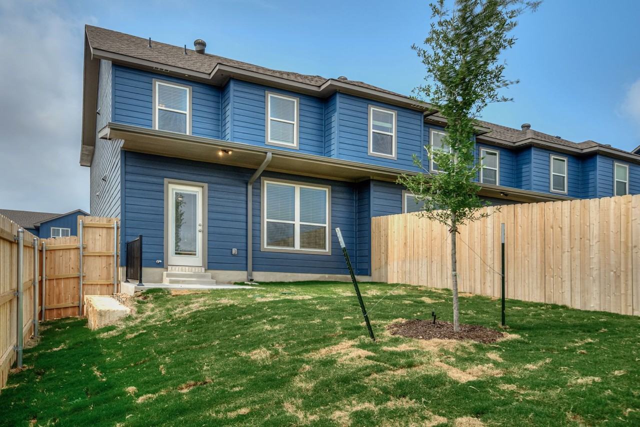 8466 Adelaide Dr - Photo 4 of 50
