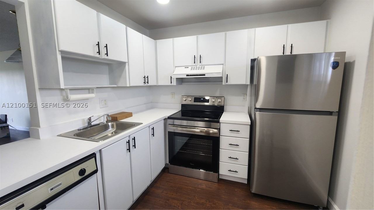 7541 Nw 16th St #1507 - Photo 3 of 13