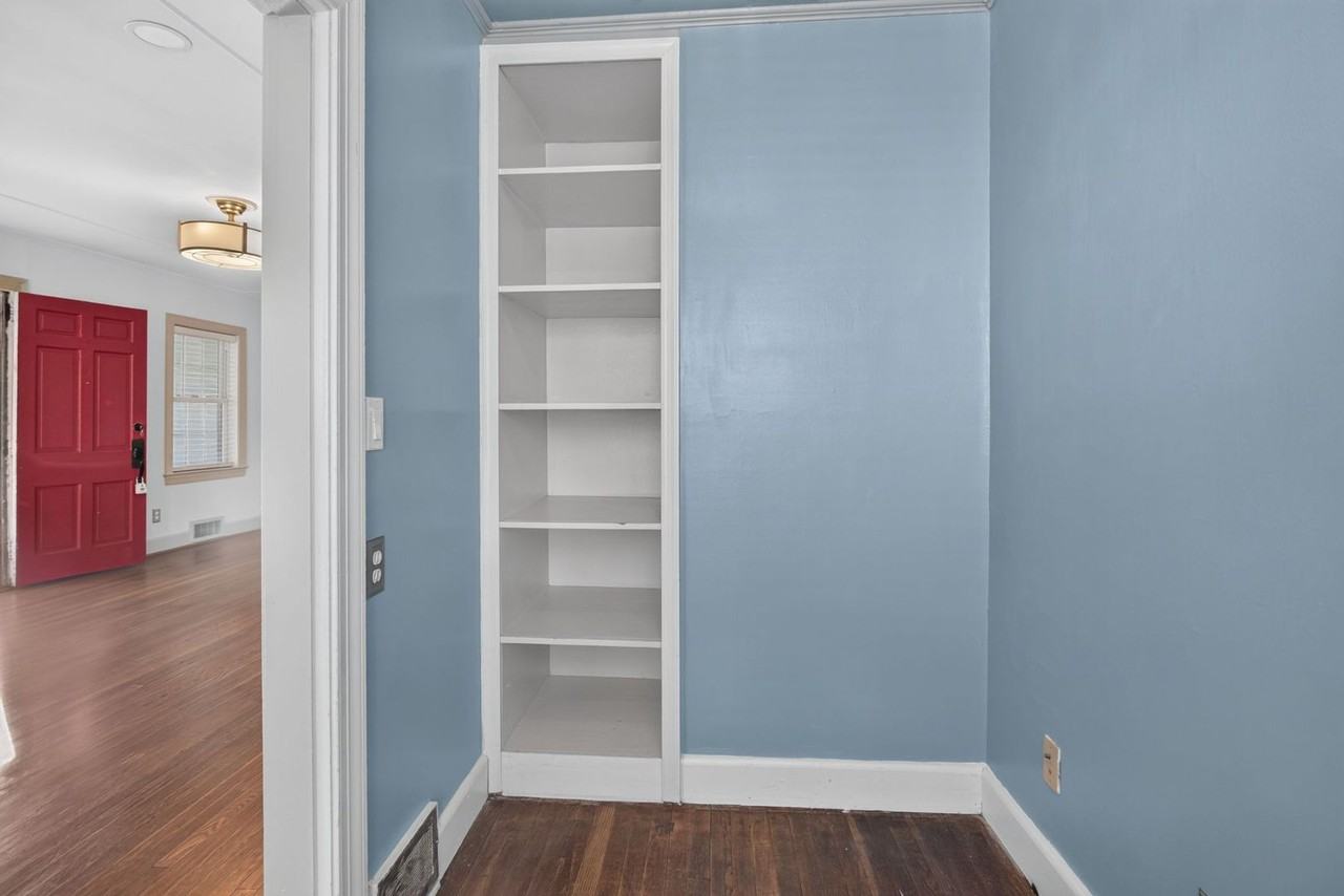 130 Braddock Rd - Photo 4 of 15