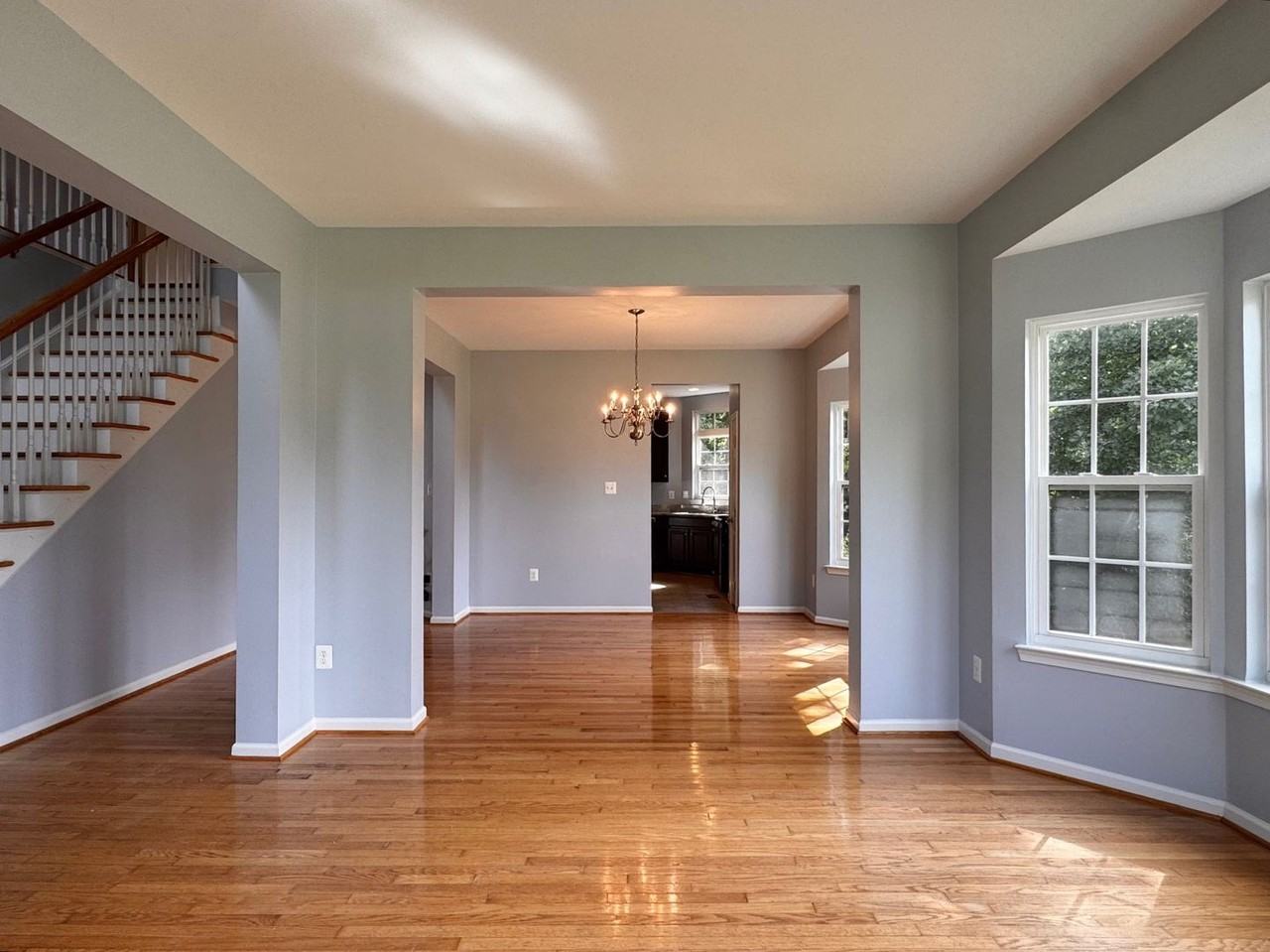 442 Justin Dr - Photo 4 of 42