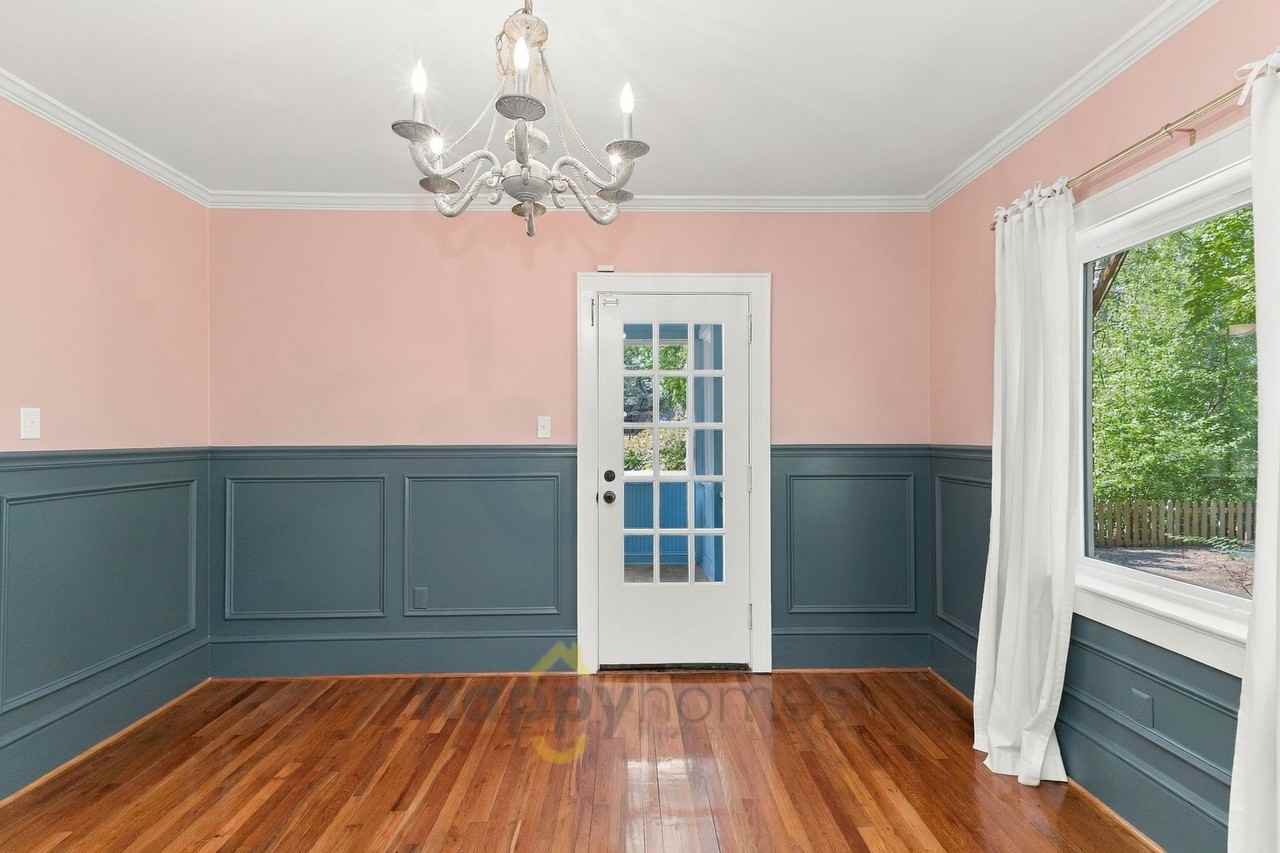 917 S Main St - Photo 7 of 26