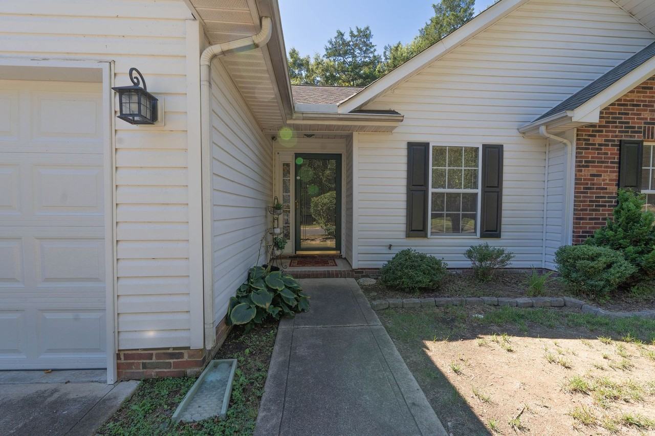 12312 Autumn Blaze Dr - Photo 2 of 27