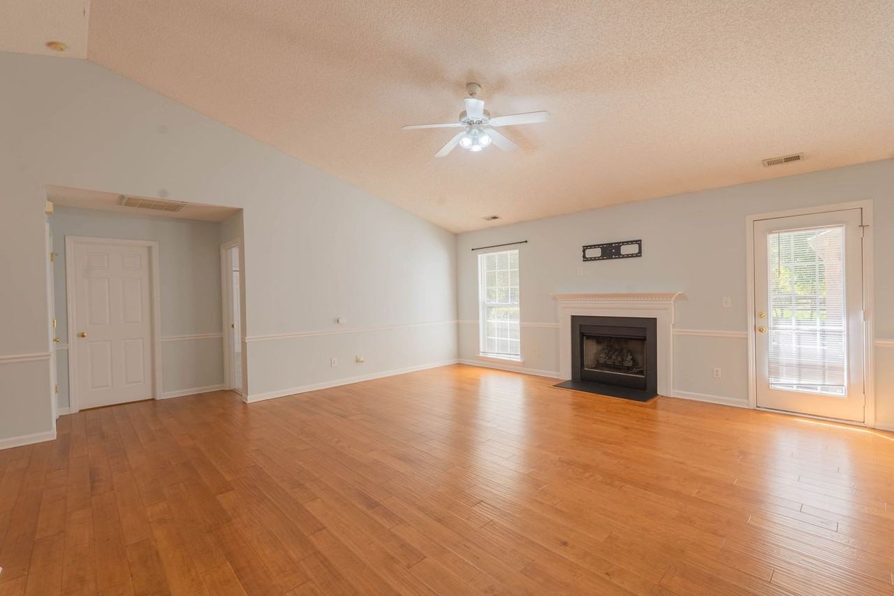 12312 Autumn Blaze Dr - Photo 7 of 27