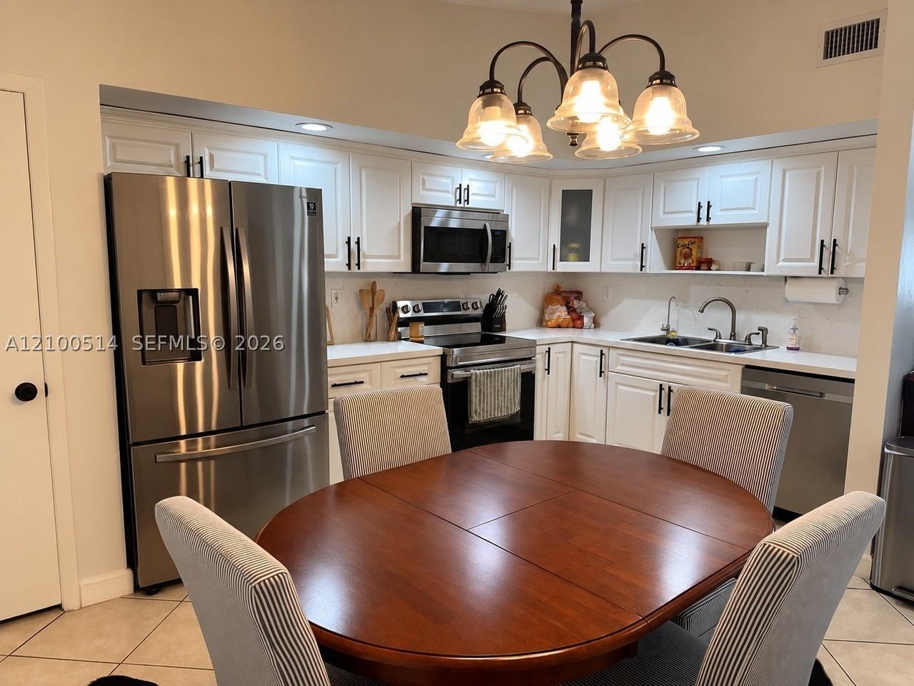 11101 Sw 122nd Ct - Photo 6 of 17