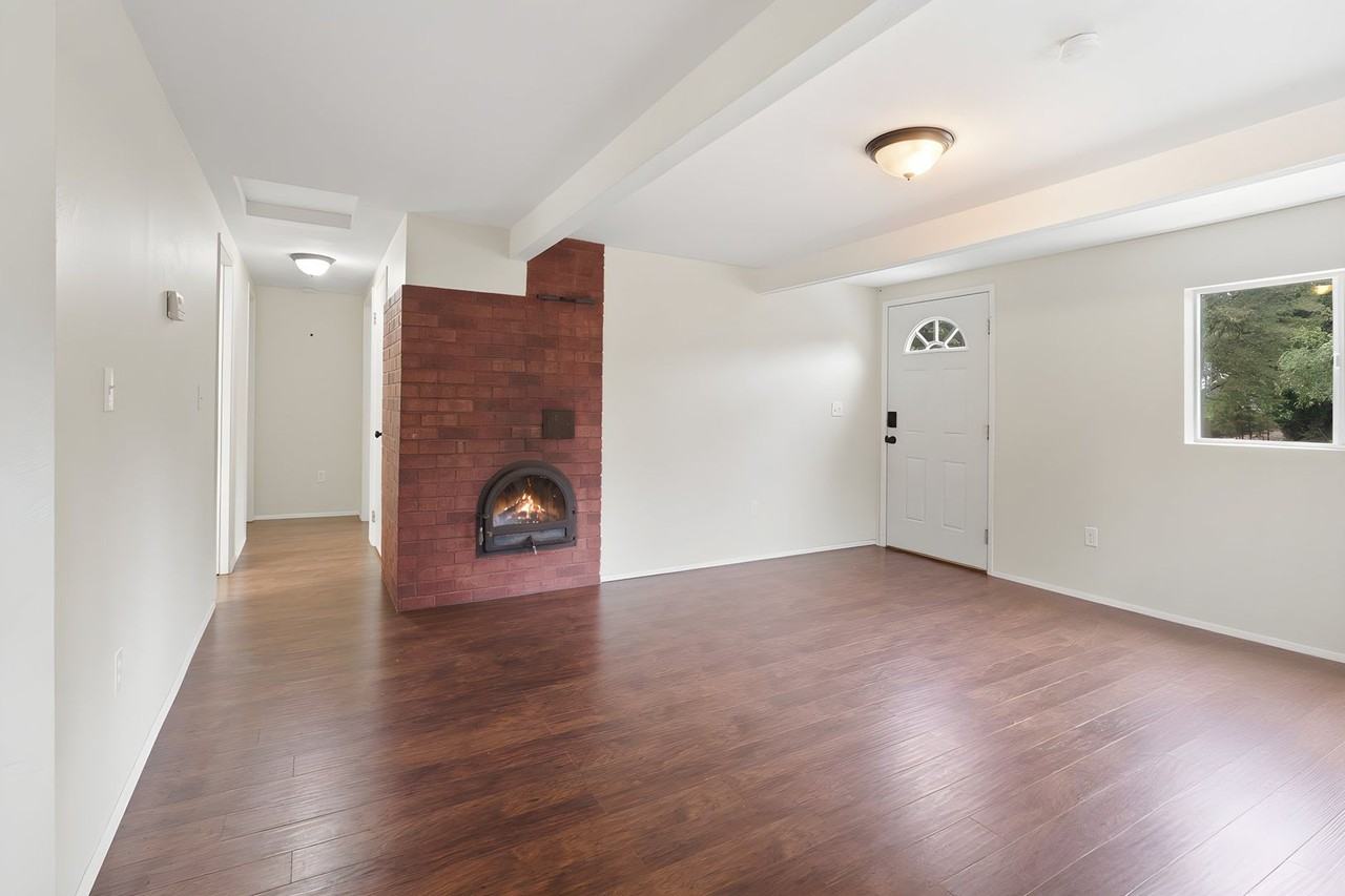 2510 Trenton Ave Ne - Photo 7 of 42