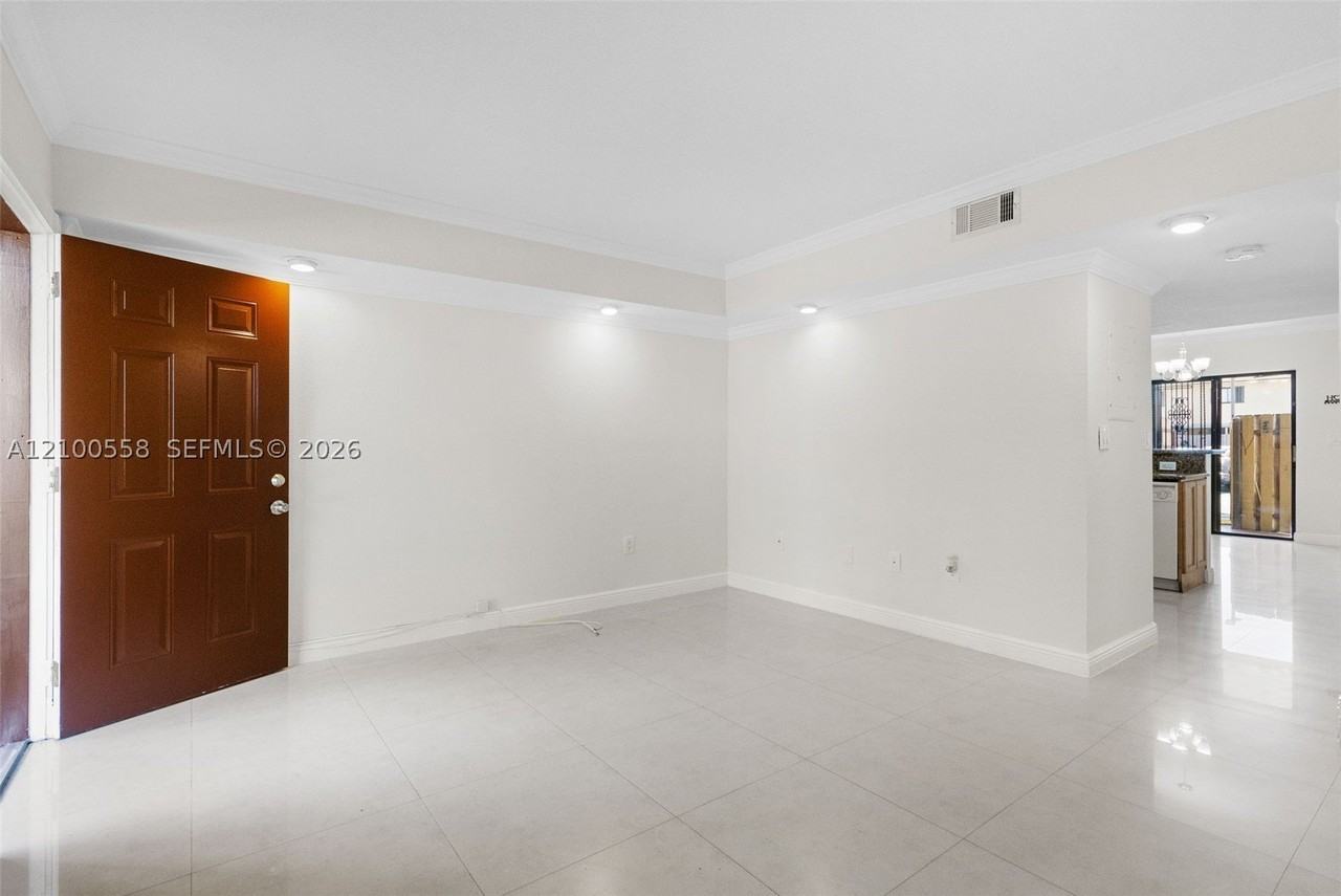 1786 W 42nd St #1786 - Photo 3 of 27