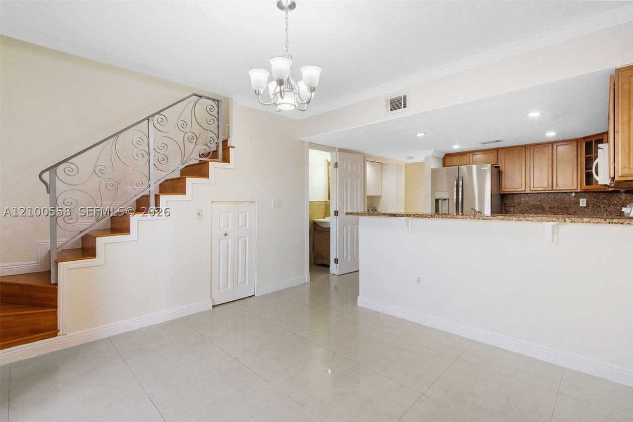 1786 W 42nd St #1786 - Photo 6 of 27