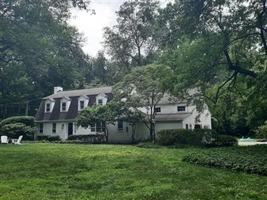 featured image of 15 Joanne Ln