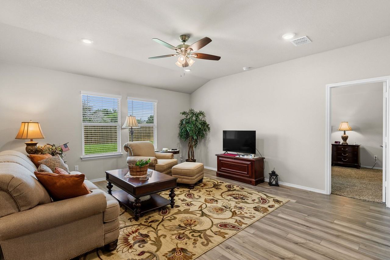 6929 Guadalupe Rd - Photo 4 of 12