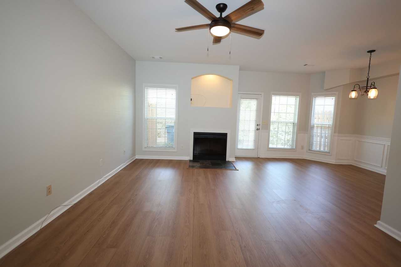 3811 Thayer Trce - Photo 2 of 27