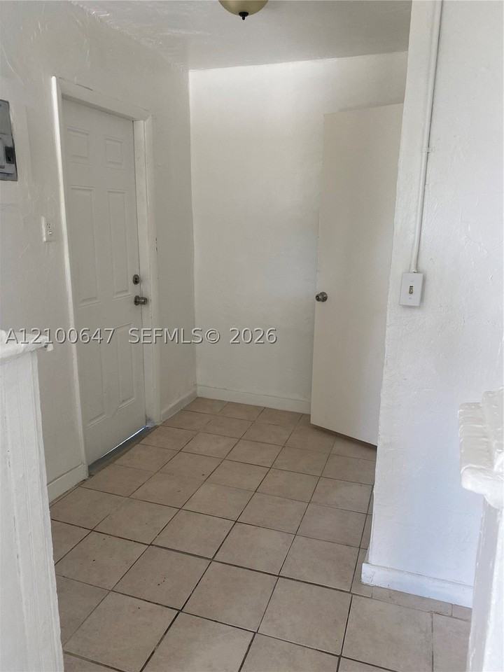 10425 Sw 173rd Ter #10427 - Photo 4 of 5