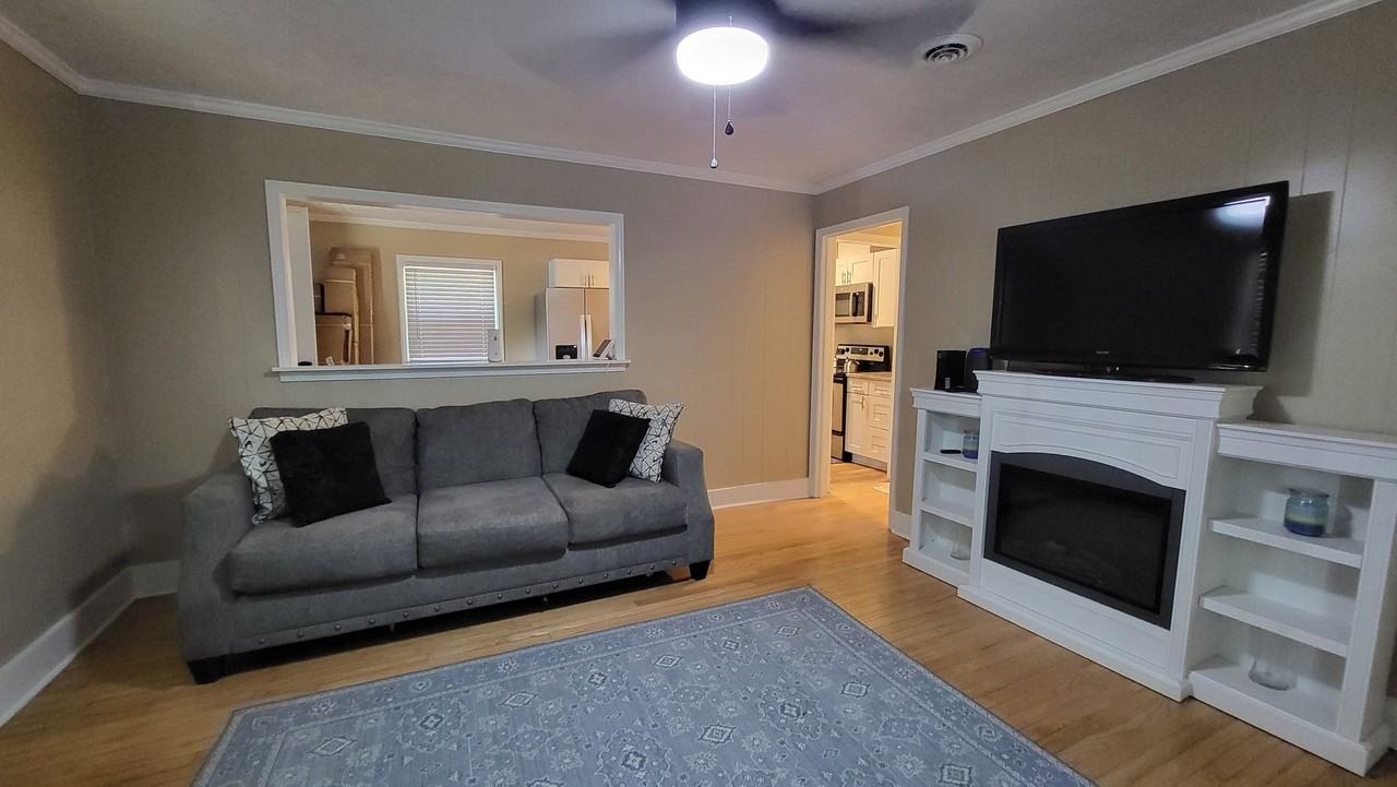 102 Mcleod St - Photo 5 of 20