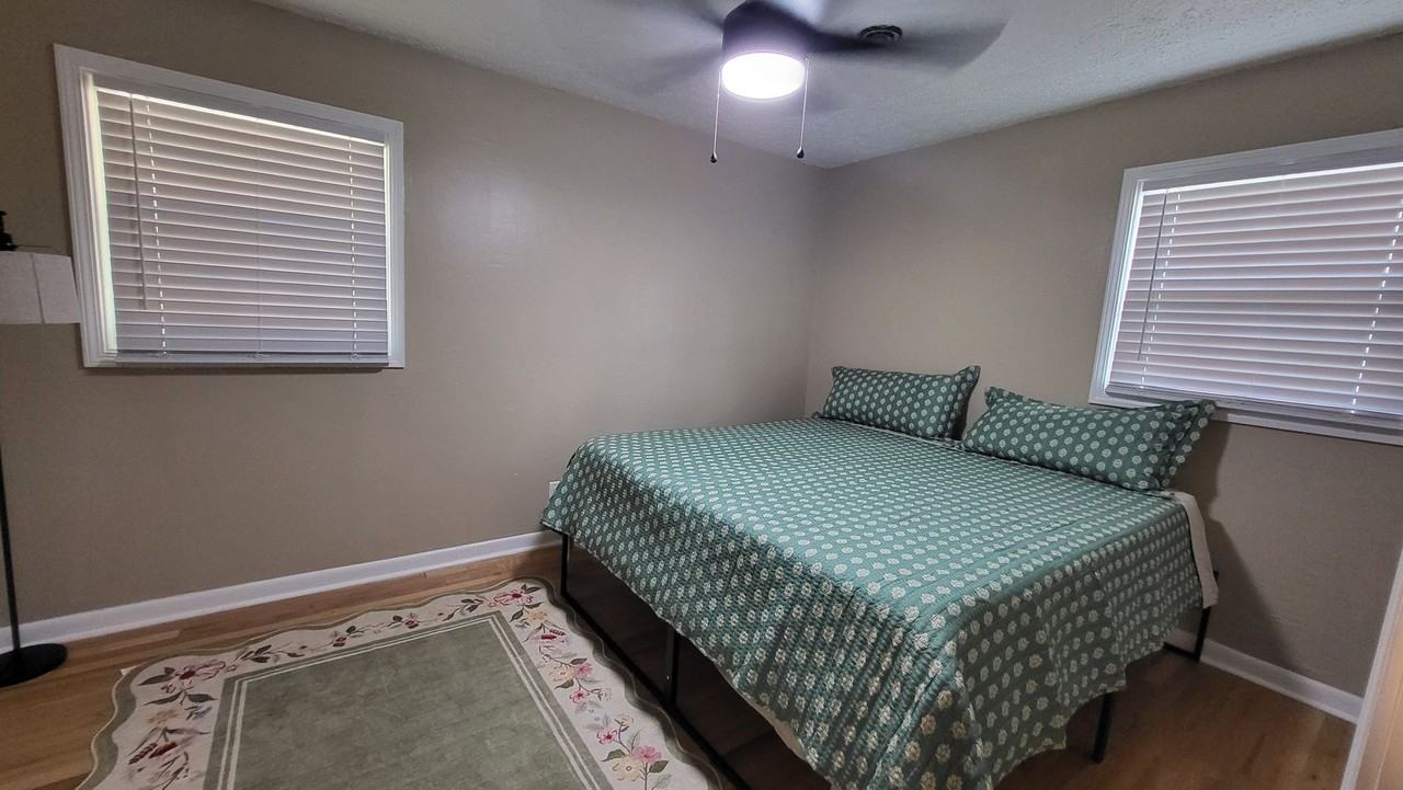 102 Mcleod St - Photo 6 of 20