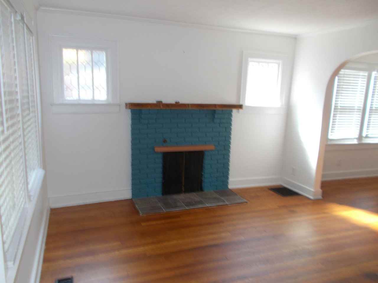 102 Sw 4th St - Photo 4 of 22