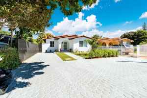 featured image of 2039 Sw 60th Ct