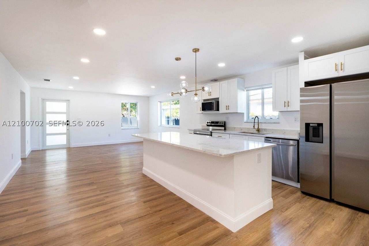 2039 Sw 60th Ct - Photo 6 of 20