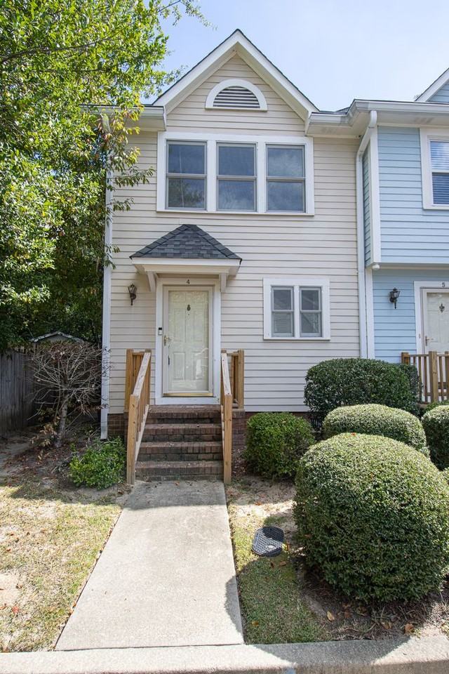1310 Brennen Rd - Photo 2 of 27
