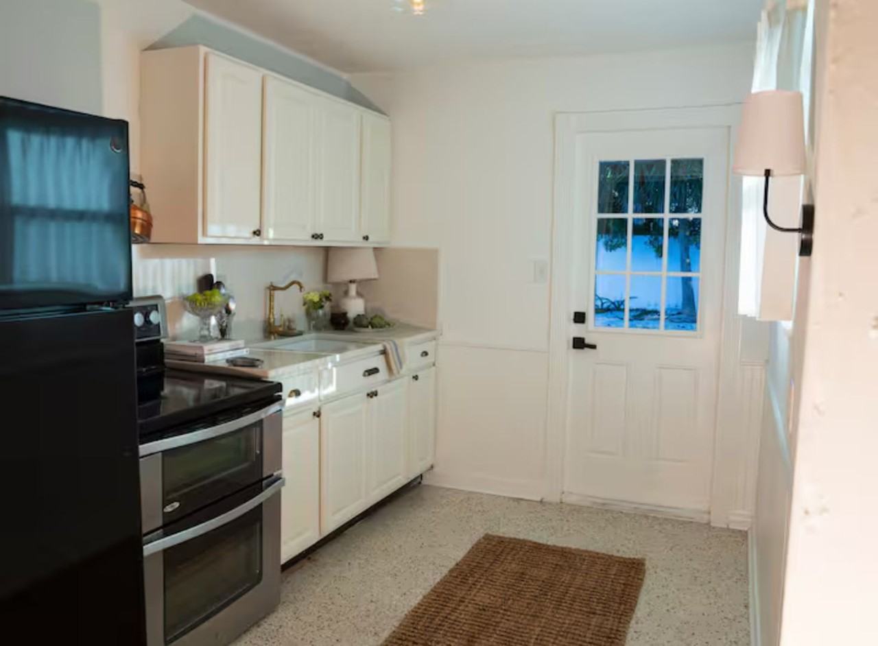 160 Roberta Rd - Photo 3 of 10