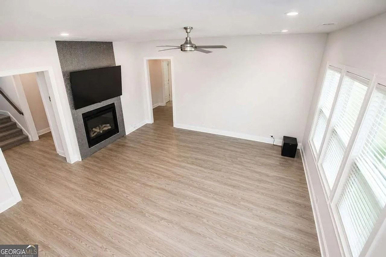 1099 Hibiscus Way Sw - Photo 4 of 20