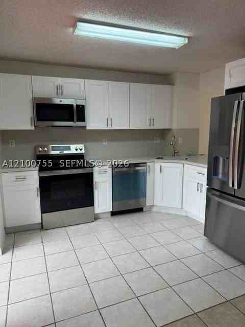 7844 Sw 102nd Ln #7844 - Photo 2 of 17