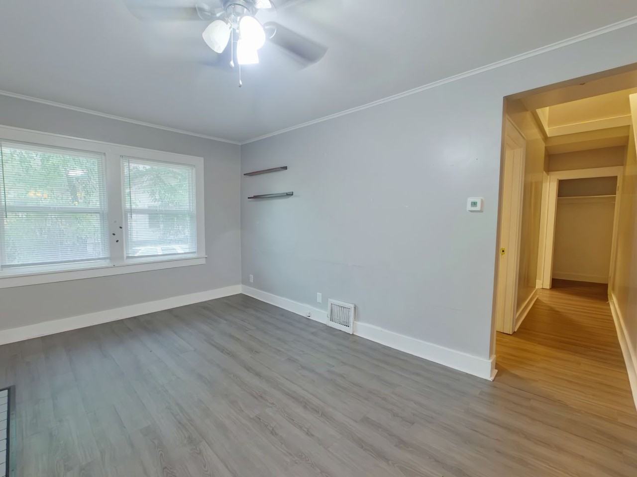 401 N Vassar Ave - Photo 2 of 12