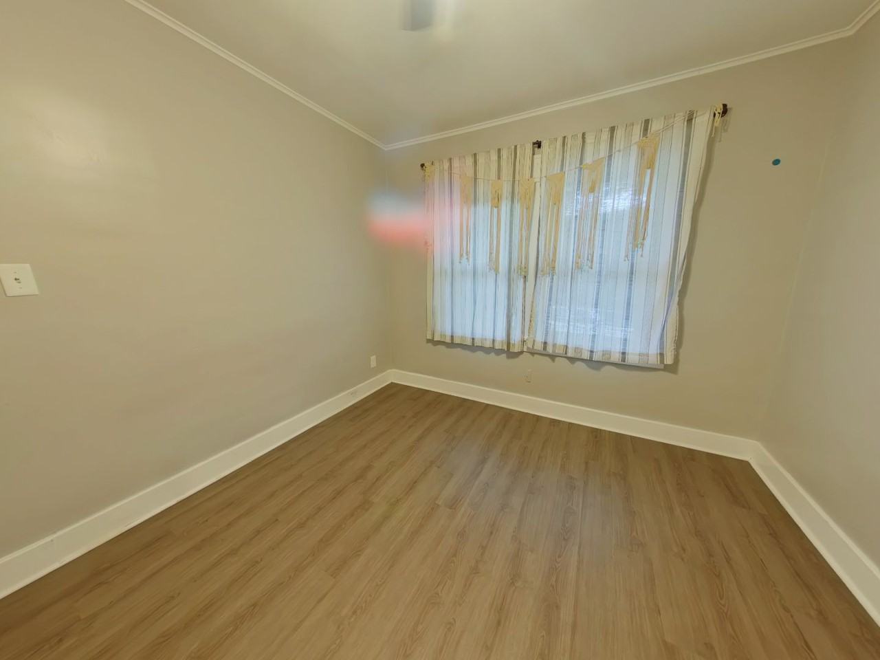 401 N Vassar Ave - Photo 7 of 12